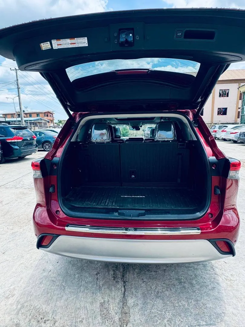 Toyota highLander Wine